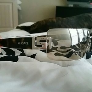 Authentic Versace sunglasses :-) MOD 2017 1000/BZ