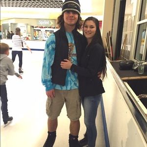 Meet your Posher, Bee