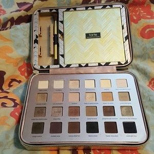 Tarte light of the party palette