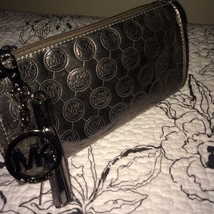 Michael Kors makeup bag