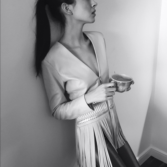 Meet your Posher, Defne