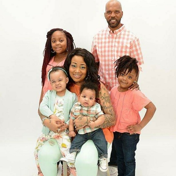 Meet your Posher, Sierra - Picture 3 of 4