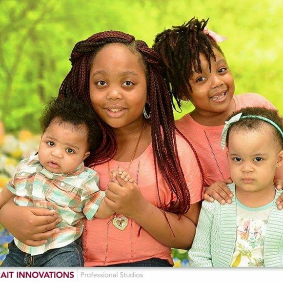 Meet your Posher, Sierra - Picture 4 of 4