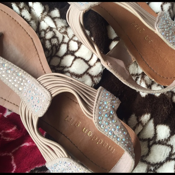 Madden Girl Teager Sandals - Picture 3 of 3