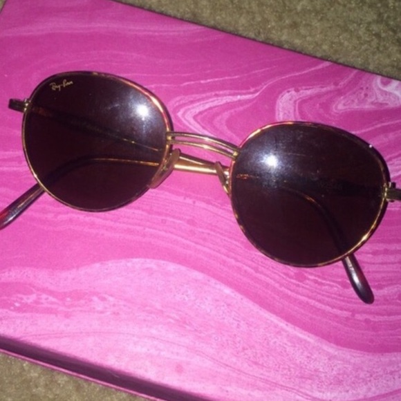 ?% Authentic vintage Ray-Ban sunglasses