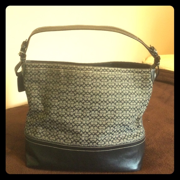 Coach signature Handbag Medium Size
