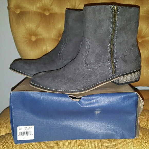 AEO Side Zip Boot