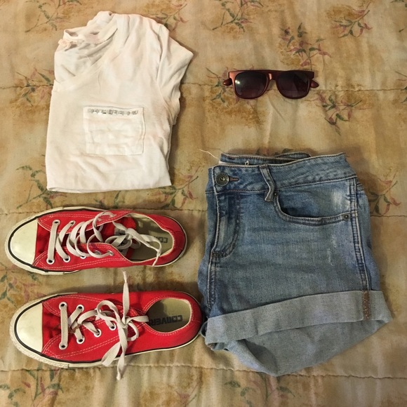 Shorts - Picture 2 of 4