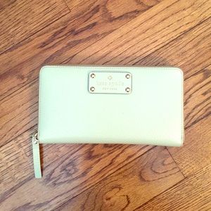 Kaye Spade Zip Wallet
