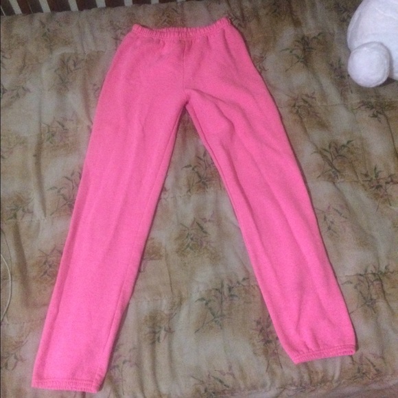 Pink Sweats - Picture 2 of 2