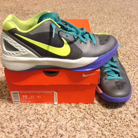 Nike hyperspike shoes