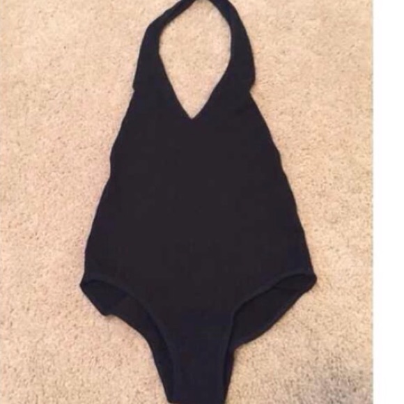 Black American apperal Leonard