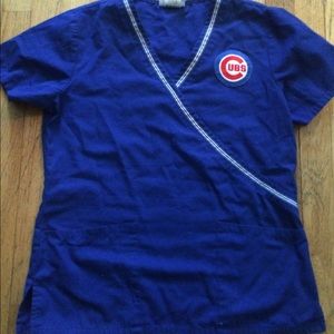 Women's Chicago Cubs scrub top