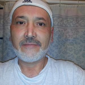 Meet your Posher, Esteban