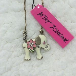 NWT Betsey Johnson elephant necklace