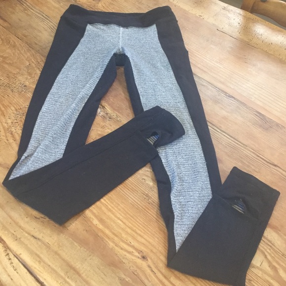 Iviva Two-toned Leggings