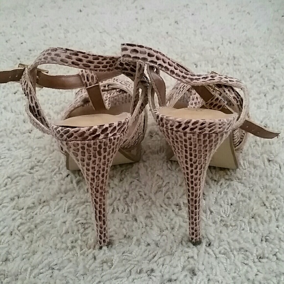 Heels - Picture 3 of 4