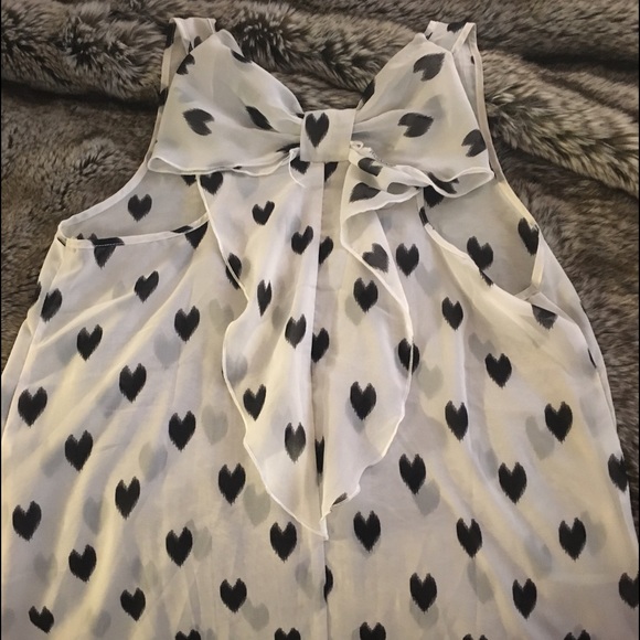 Bow tie back sheer heart tank top