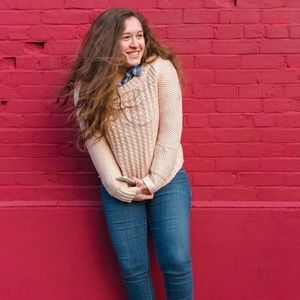 Meet your Posher, Julia