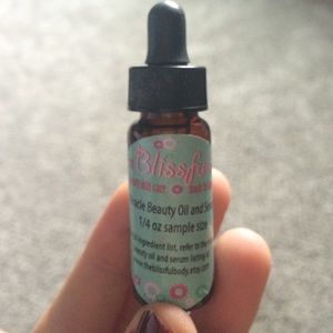 The blissful body miracle beauty oil and serum