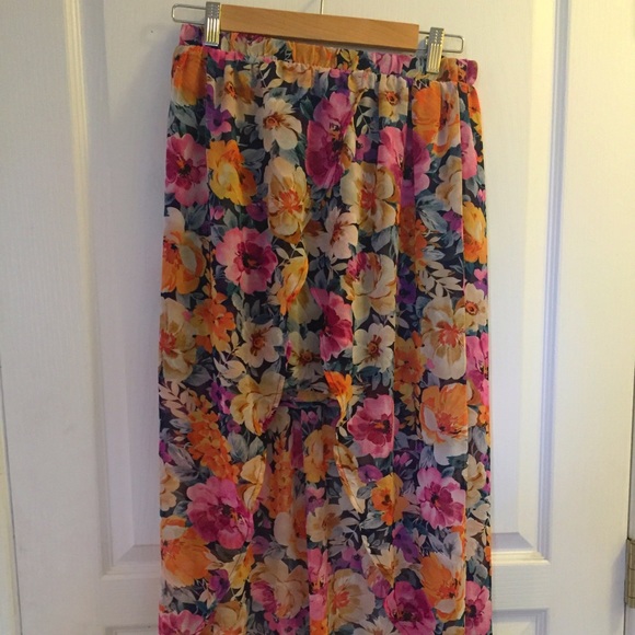Floral high-low skirt - Picture 1 of 3