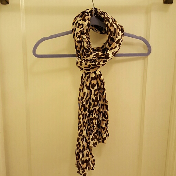 Brown leopard print scarf