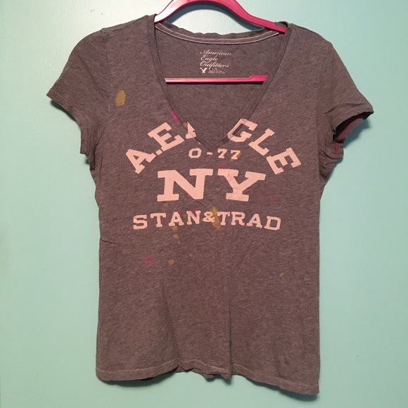 AE V-neck