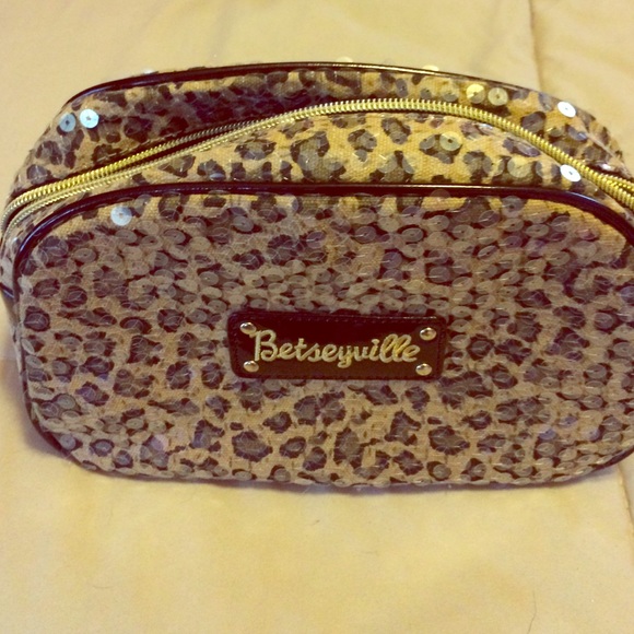 Betseyville Makeupcase