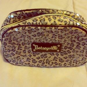 Betseyville Makeupcase