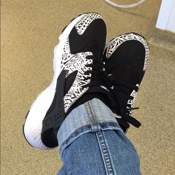 Women's Nike hurraches