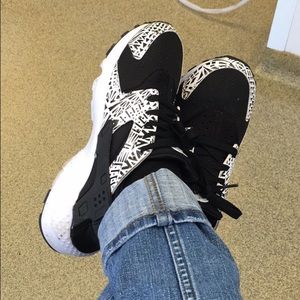 Women's Nike hurraches
