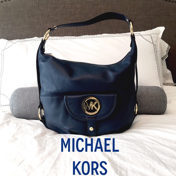 Michael Kors Handbags - New Michael Kors Navy Leather Fulton Purse