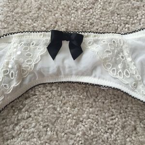 Gilligan & O'Malley Intimates & Sleepwear - 🎀make an offer🎀 garter belt with snap hooks Gilligan & O'Malley Intimates & Sleepwear - 🎀make an offer🎀 garter belt with snap hooks