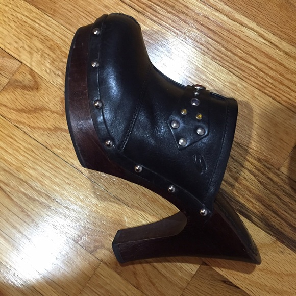 Skechers clogs like new - Picture 3 of 3