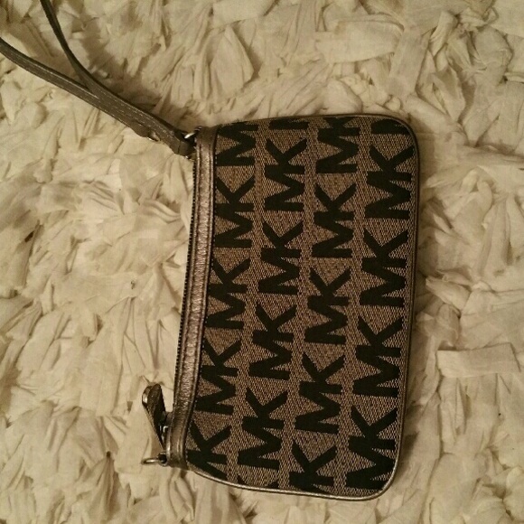Authentic Michael Kors Wristlet