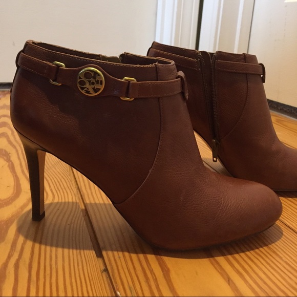 COACH SALENE BROWN LEATHER ANKLE BOOTS