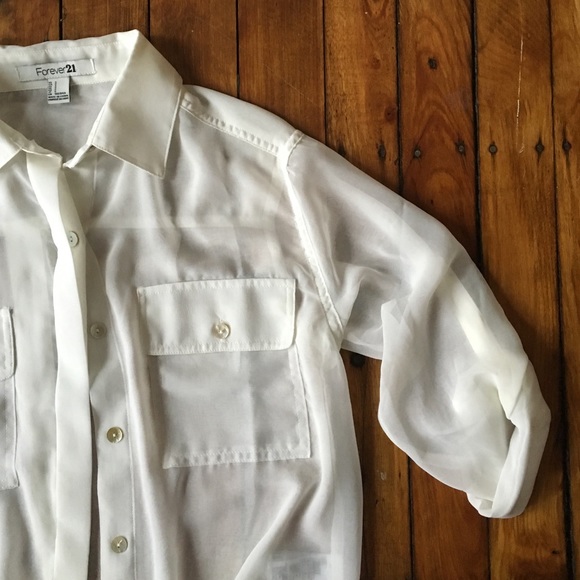 Absolutely gorgeous chiffon button up - Picture 2 of 4