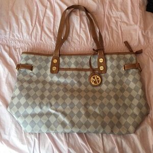 SALE‼️ Marc Fisher bag