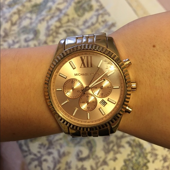 Michael Kors watch mode: MK8319