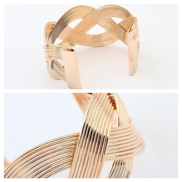 Golden modern cuff bracelet - Picture 2 of 2