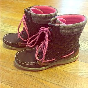 Hikerfish Quilted Pink laced Sperry's