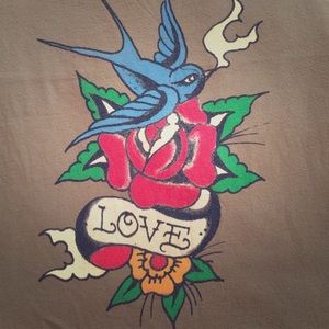 EUC Ed Hardy Love olive tshirt size small