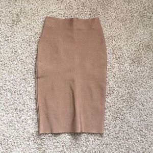 Nude pencil skirt