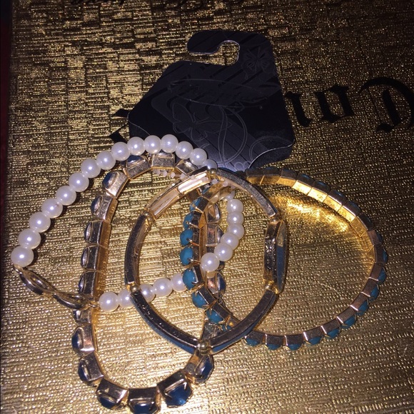Bracelet set