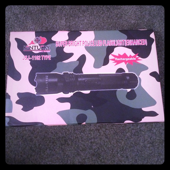 Super bright Police LED flashlight (enhanced) 👍🏻