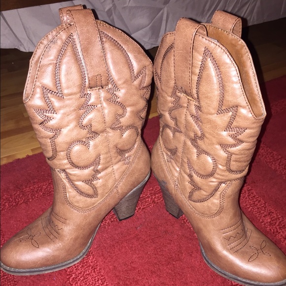 BONGO Cowgirl boots