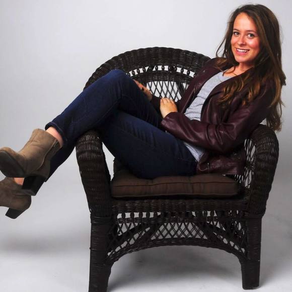 Meet your Posher, Dara