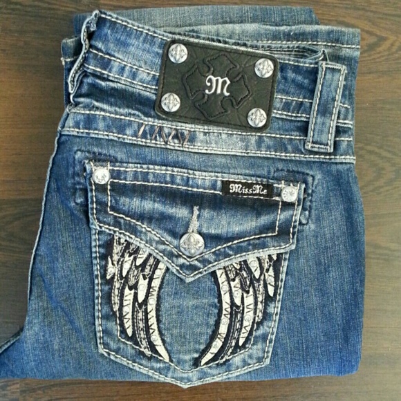 BRAND NEW Miss Me 28x34 Signature Boot