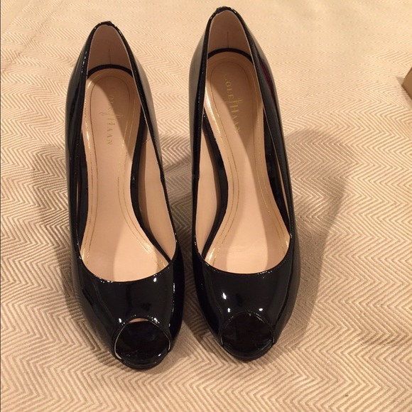 Cole Hann Chelsea of OT high pump. Black patent.