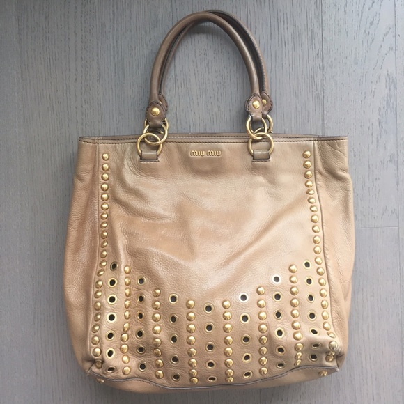 MIU MIU beige - gold studded shoulder bag